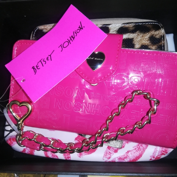 Betsey Johnson Handbags - BETSEY JOHNSON WALLET